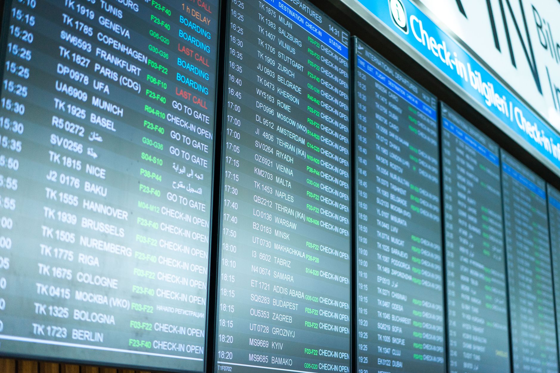 Customs regulations affecting air cargo operations and compliance