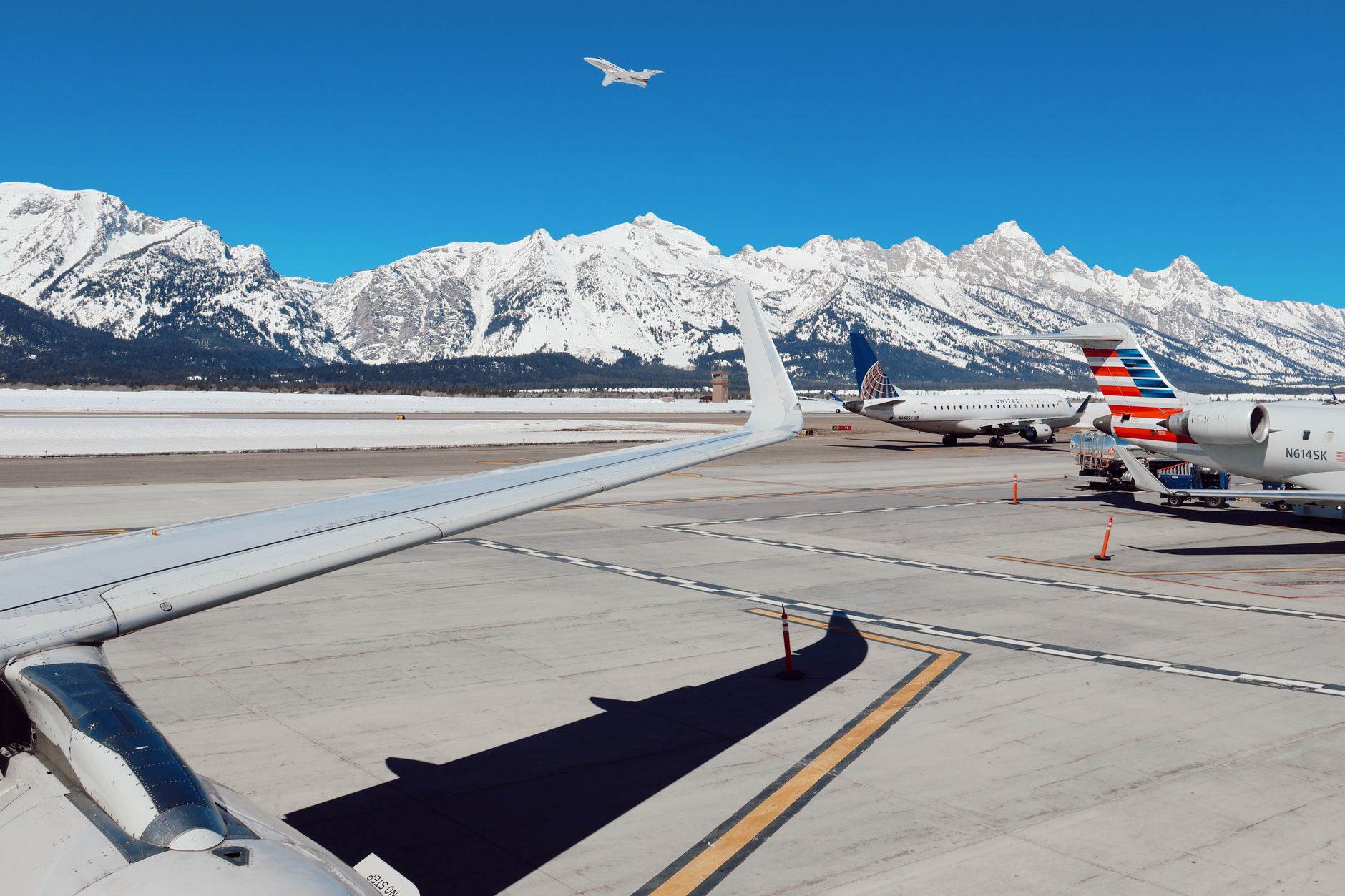 Jet fuel storage facility at an airport impacting jet fuel costs