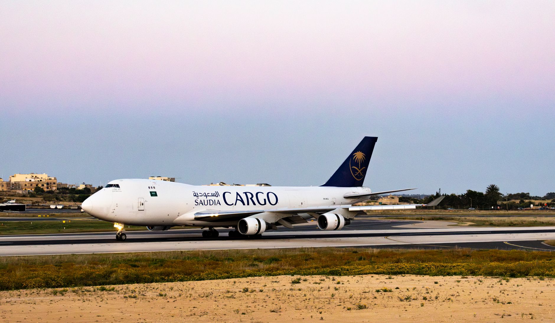 Transpacific air cargo routes and current market analysis