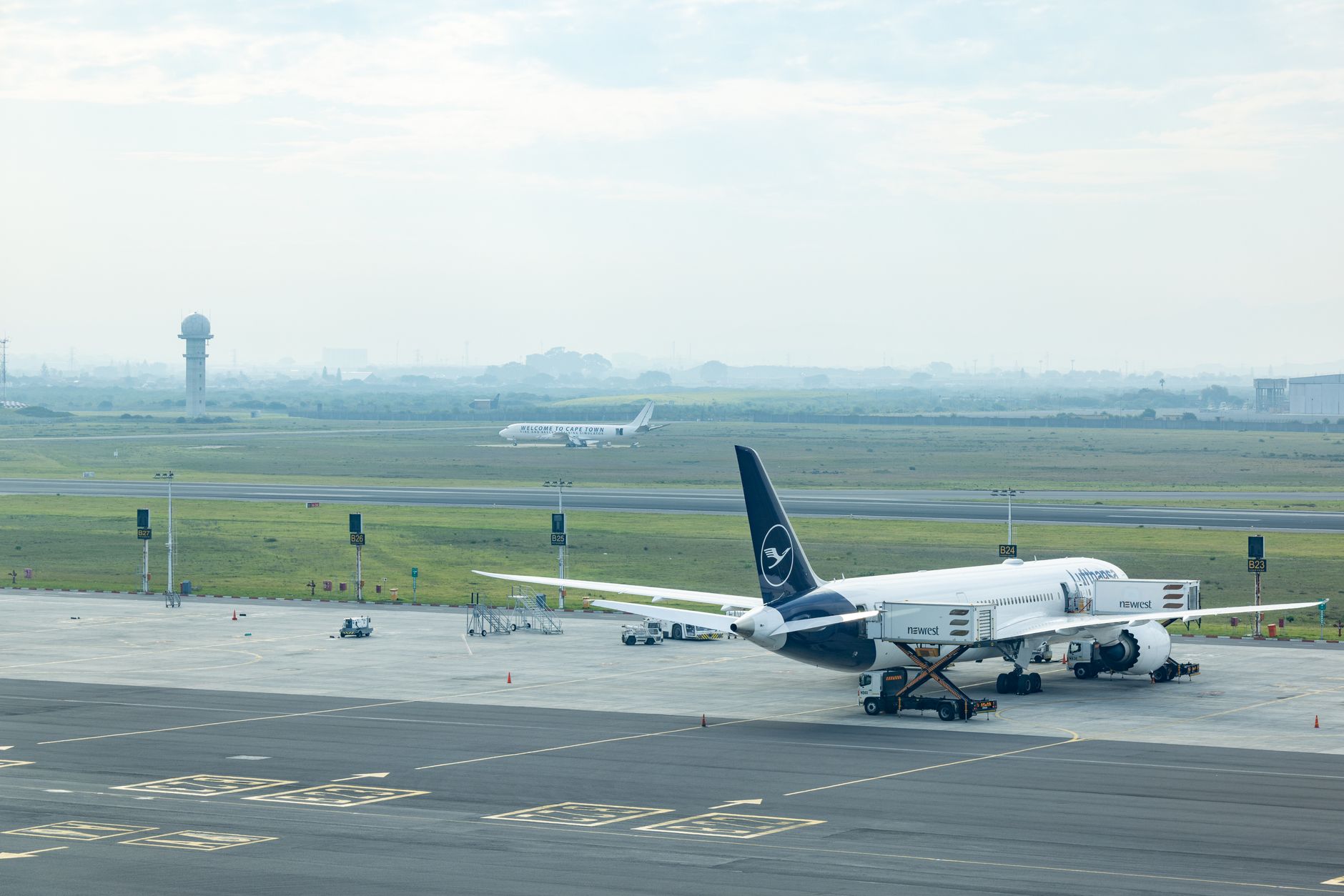 Jet fuel prices and their impact on air cargo rates