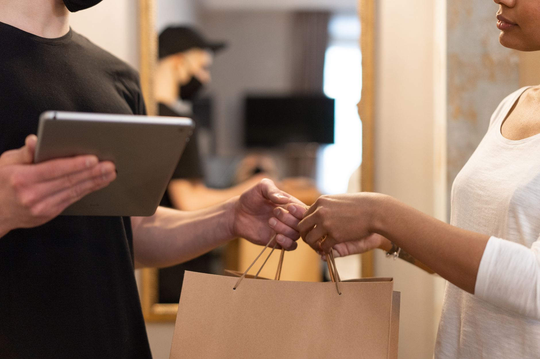 E-commerce air cargo volumes increasing with online shopping demand